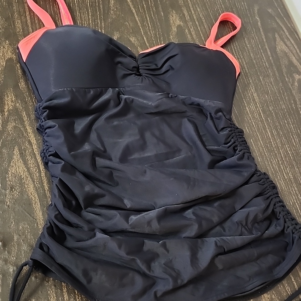 Miraclesuit Tankini Top Ruching Slimming Modest Size 14 Coral & Black